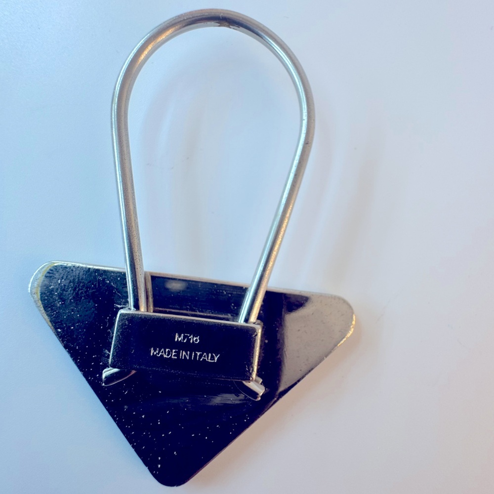 Prada Clip Keychain Triangle M718 Made in Italy Silver Metal Logo Runway Edition - Picture 4 of 12